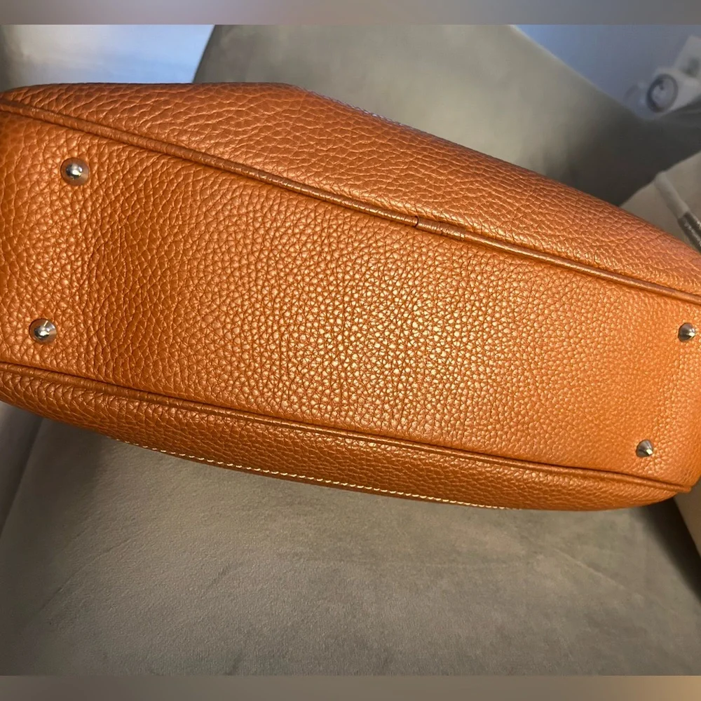 LANCEL SHOULDER BAG
BROWN SILVER
HARDWARE - Picture 11 of 14